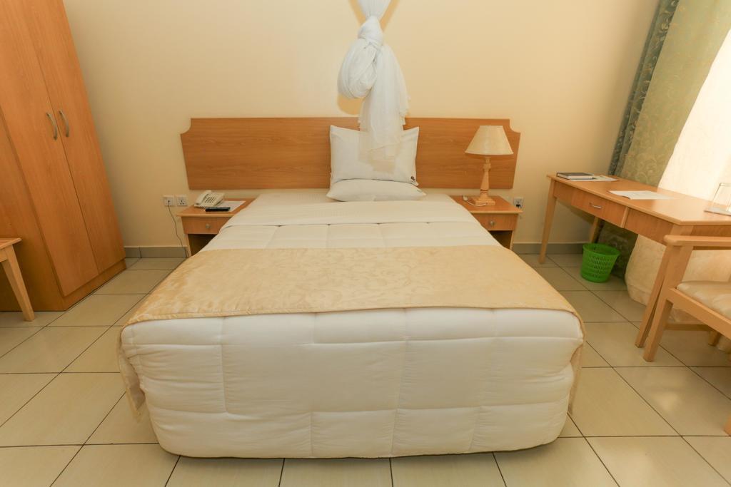 Faraja Hotel Рухенгері Екстер'єр фото
